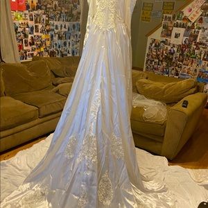 Vintage wedding dress
